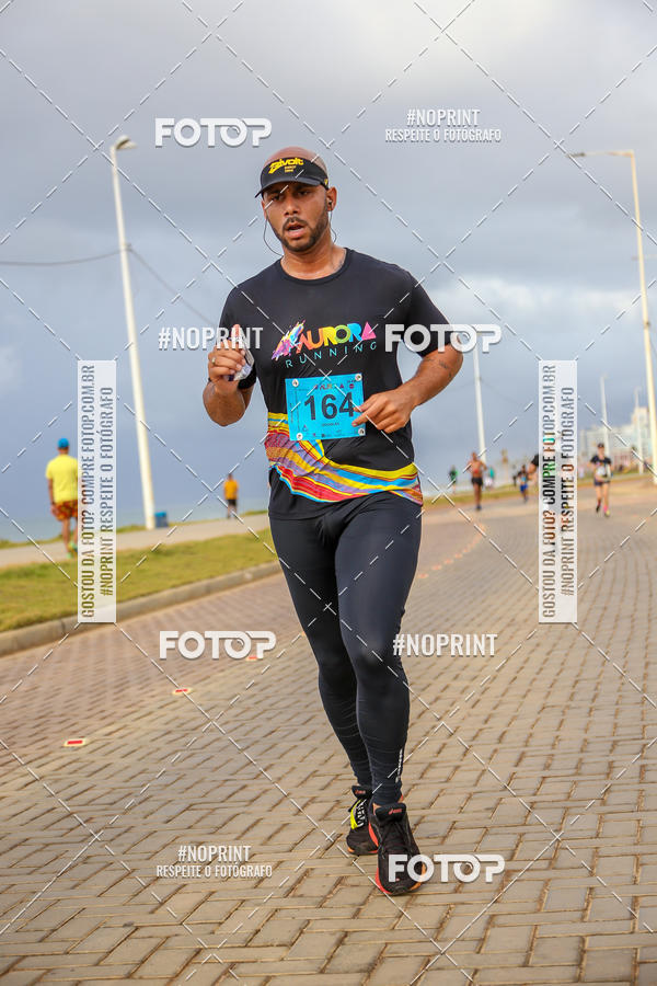 Achetez vos photos de l'vnementAURORA RUNNING sur Fotop