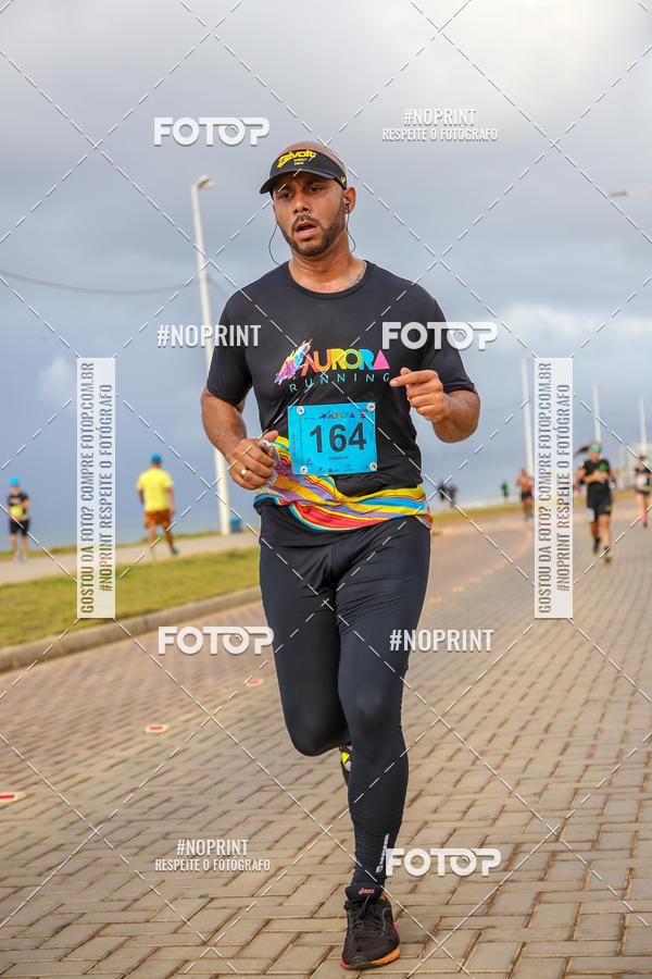 Achetez vos photos de l'vnementAURORA RUNNING sur Fotop