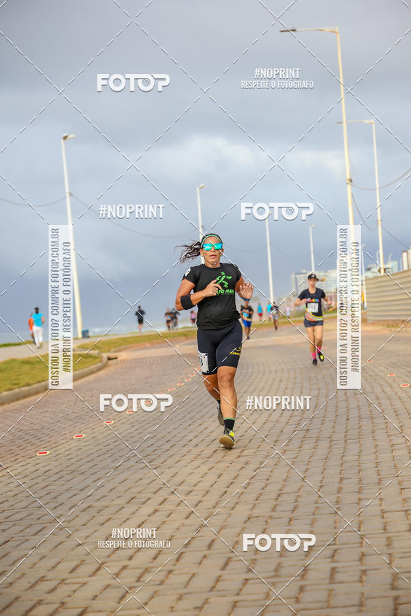 Achetez vos photos de l'vnementAURORA RUNNING sur Fotop