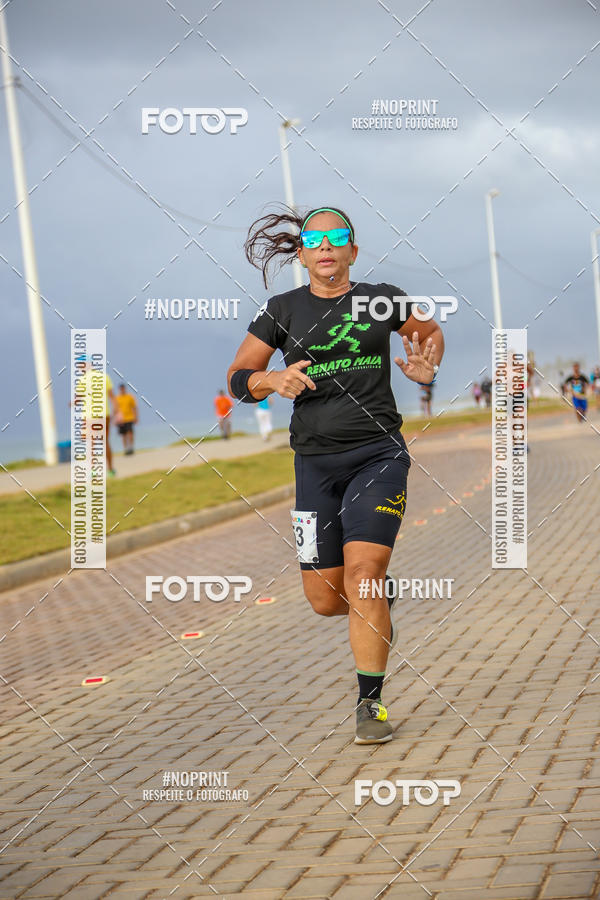 Achetez vos photos de l'vnementAURORA RUNNING sur Fotop