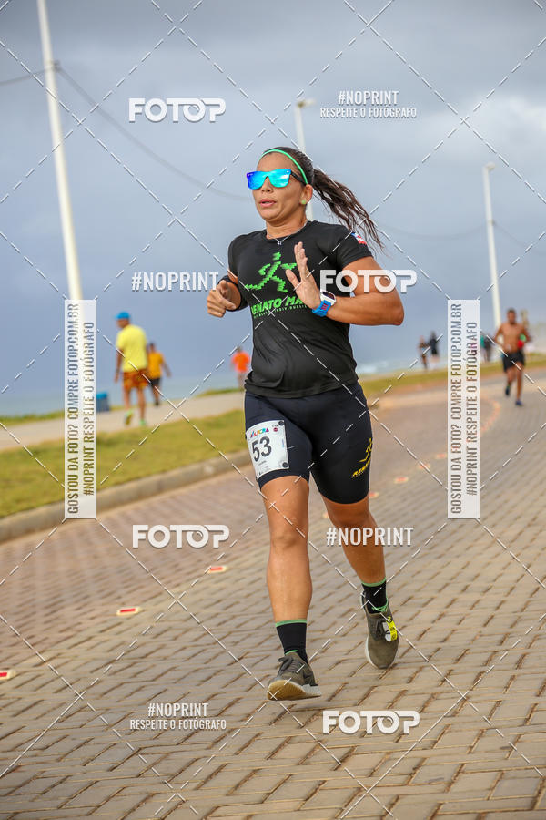 Achetez vos photos de l'vnementAURORA RUNNING sur Fotop