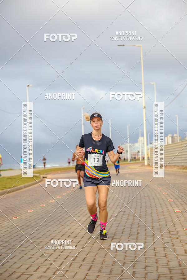 Achetez vos photos de l'vnementAURORA RUNNING sur Fotop