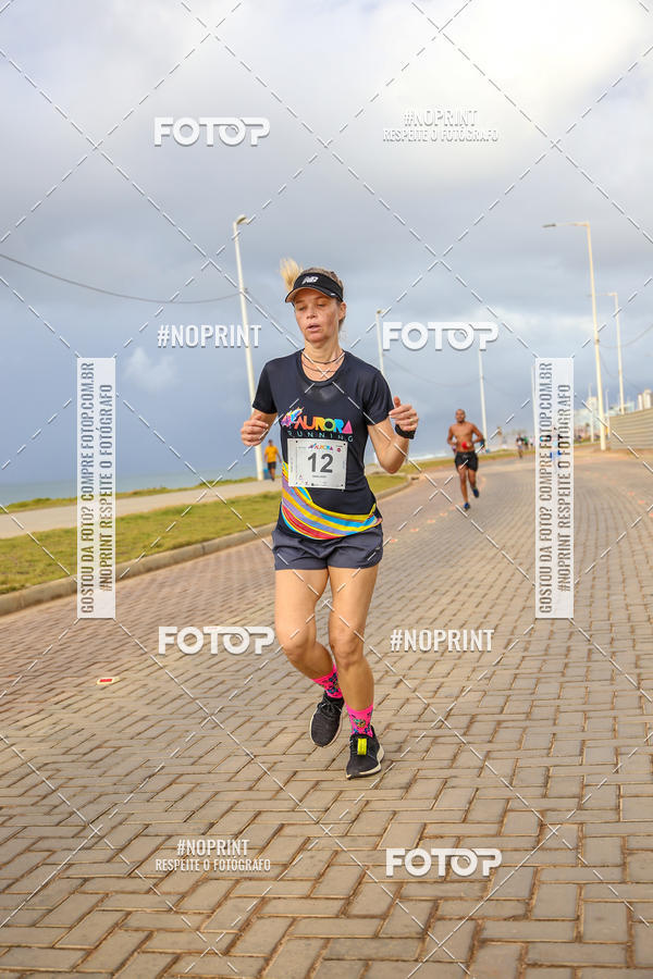 Achetez vos photos de l'vnementAURORA RUNNING sur Fotop