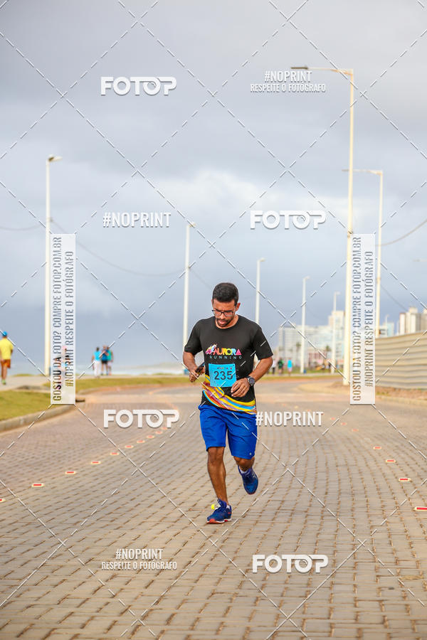 Achetez vos photos de l'vnementAURORA RUNNING sur Fotop