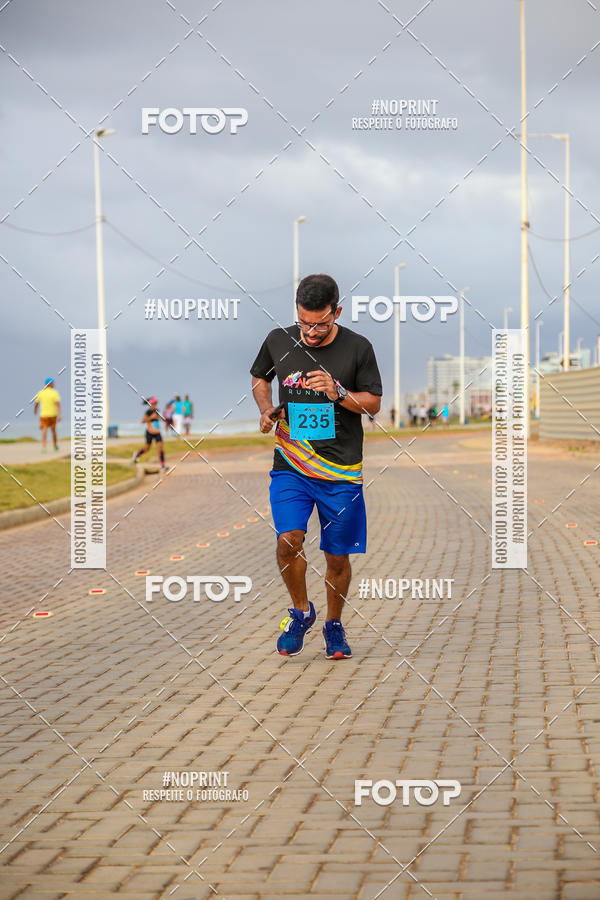 Achetez vos photos de l'vnementAURORA RUNNING sur Fotop