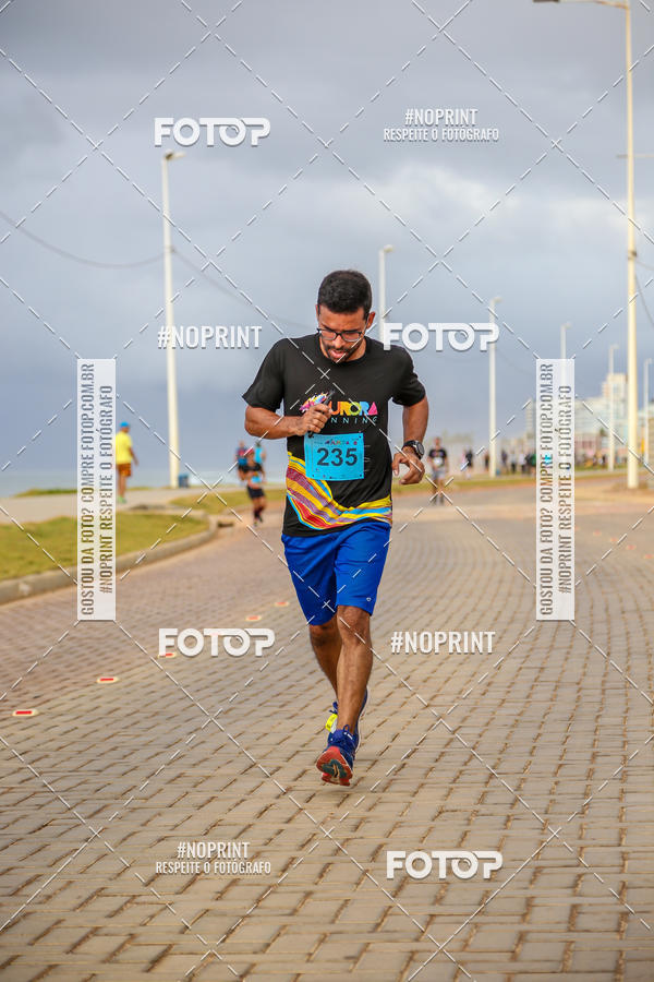 Achetez vos photos de l'vnementAURORA RUNNING sur Fotop