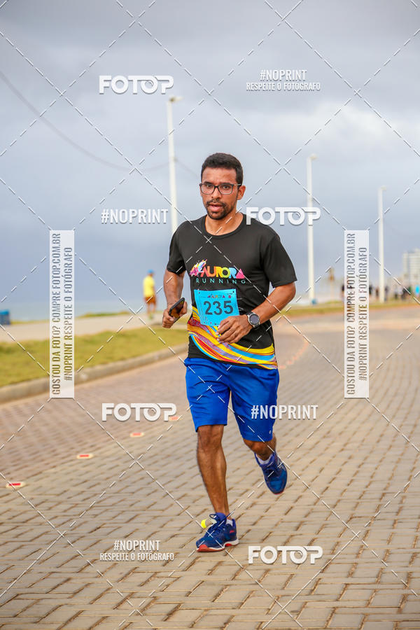 Achetez vos photos de l'vnementAURORA RUNNING sur Fotop