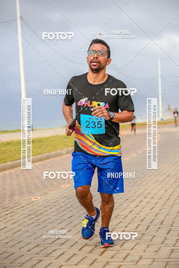 Achetez vos photos de l'vnementAURORA RUNNING sur Fotop