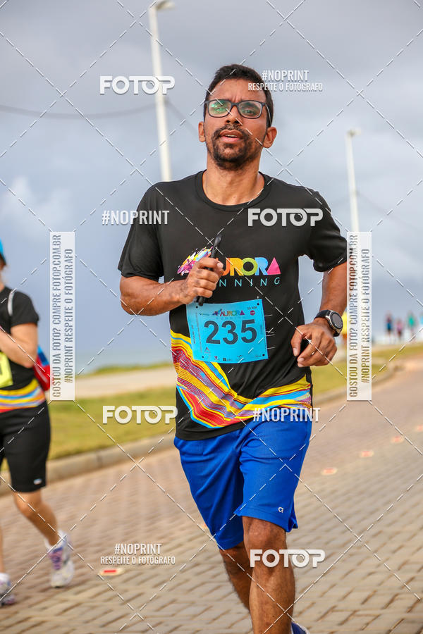 Achetez vos photos de l'vnementAURORA RUNNING sur Fotop