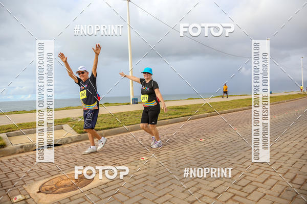 Achetez vos photos de l'vnementAURORA RUNNING sur Fotop