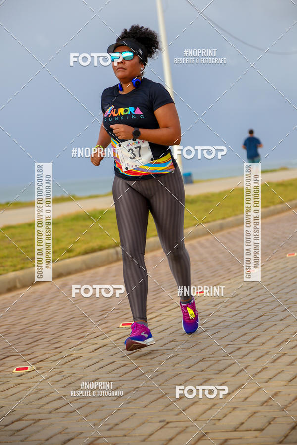 Achetez vos photos de l'vnementAURORA RUNNING sur Fotop
