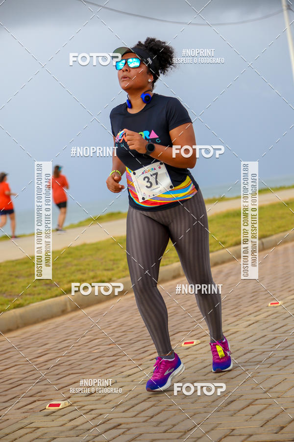 Achetez vos photos de l'vnementAURORA RUNNING sur Fotop