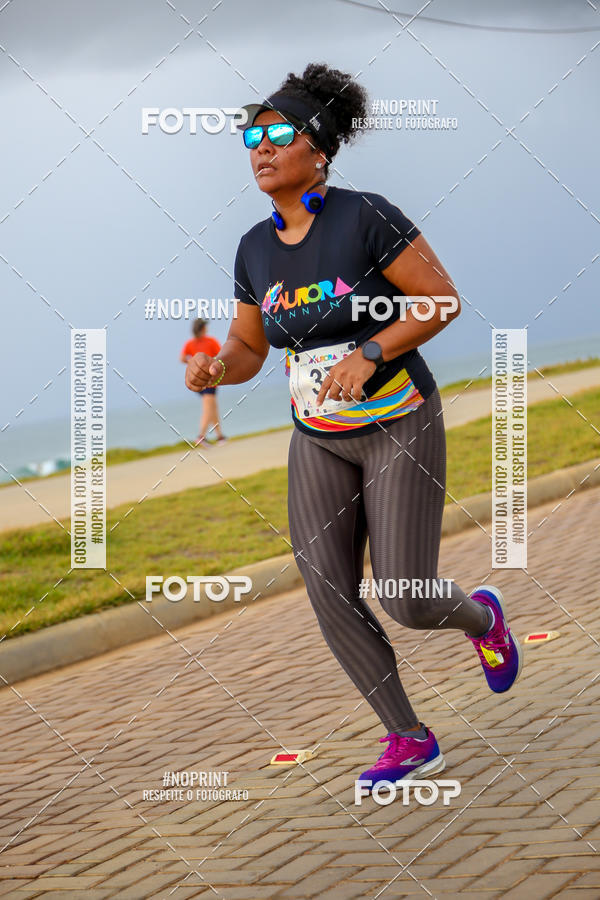 Achetez vos photos de l'vnementAURORA RUNNING sur Fotop