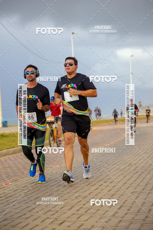 Achetez vos photos de l'vnementAURORA RUNNING sur Fotop