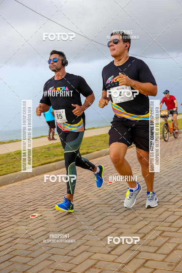 Achetez vos photos de l'vnementAURORA RUNNING sur Fotop