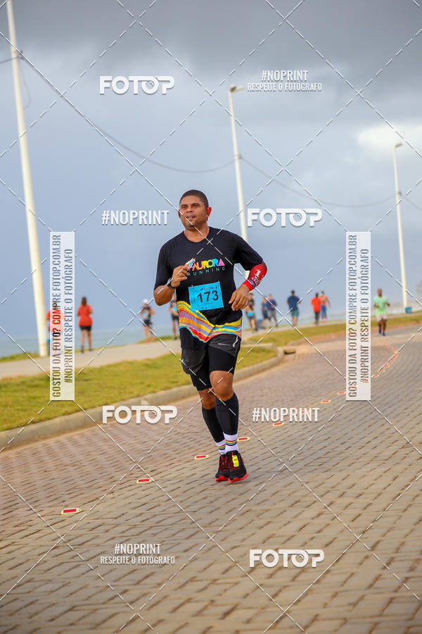 Achetez vos photos de l'vnementAURORA RUNNING sur Fotop