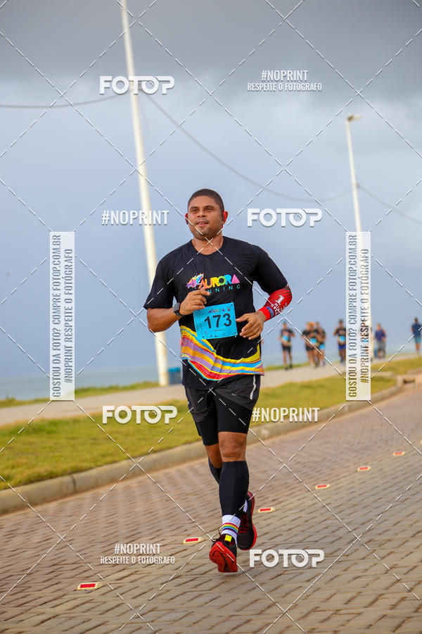 Achetez vos photos de l'vnementAURORA RUNNING sur Fotop