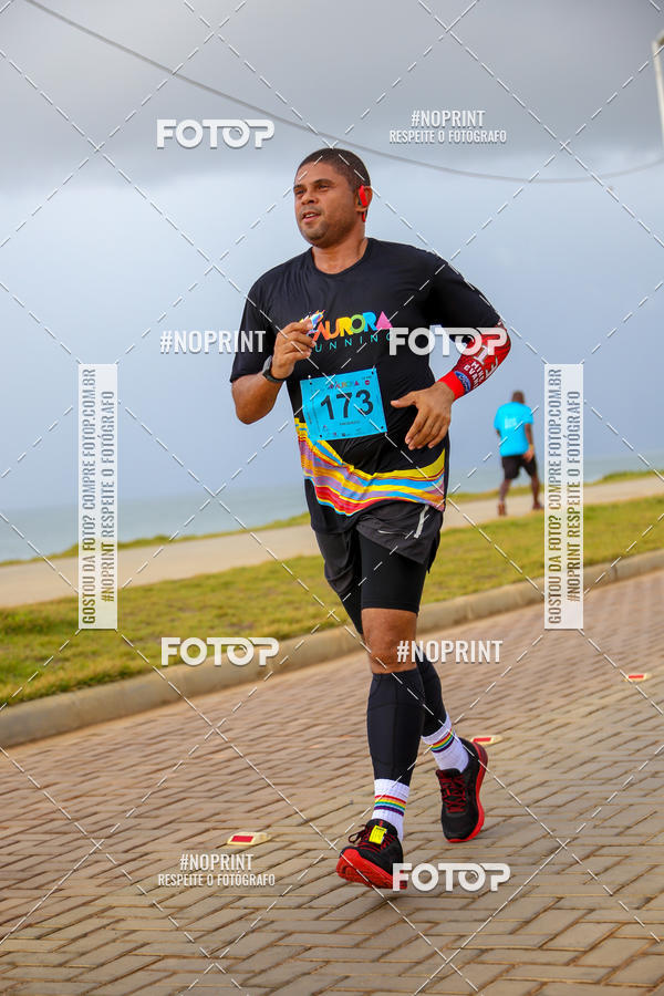 Achetez vos photos de l'vnementAURORA RUNNING sur Fotop