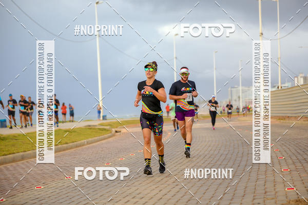 Achetez vos photos de l'vnementAURORA RUNNING sur Fotop