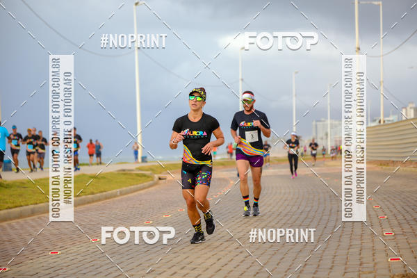 Achetez vos photos de l'vnementAURORA RUNNING sur Fotop