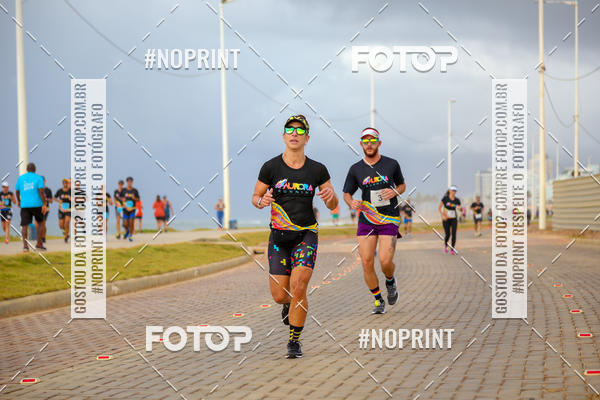 Achetez vos photos de l'vnementAURORA RUNNING sur Fotop