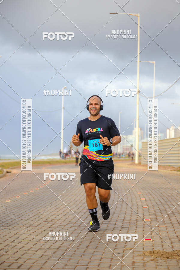 Achetez vos photos de l'vnementAURORA RUNNING sur Fotop