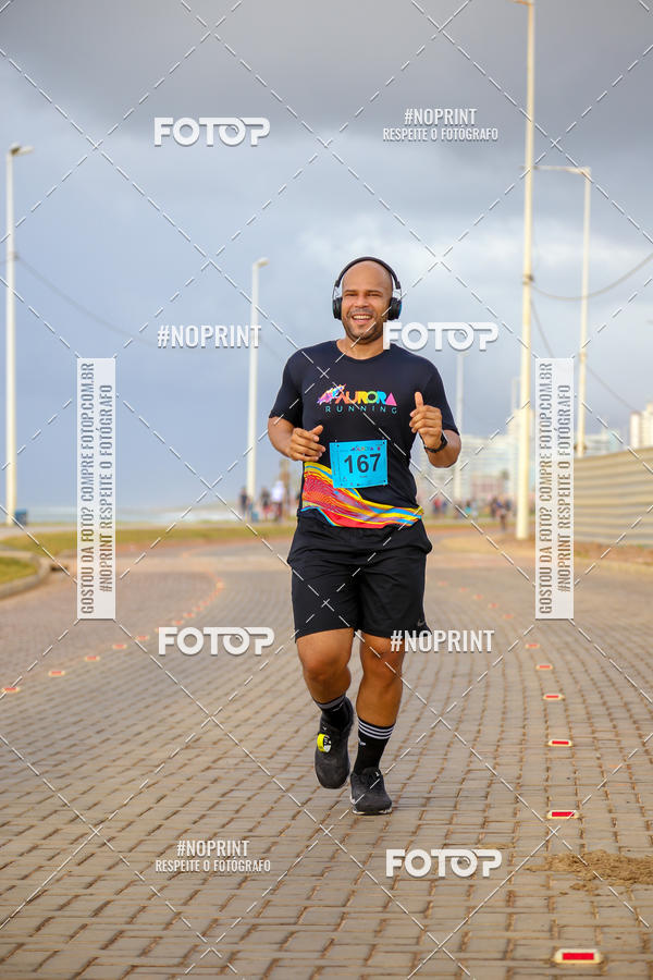 Achetez vos photos de l'vnementAURORA RUNNING sur Fotop