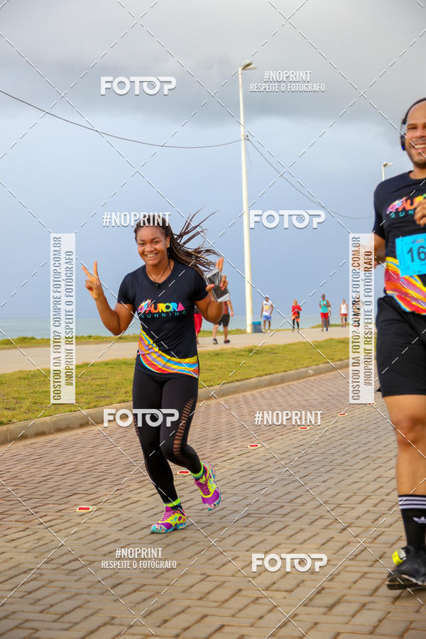 Achetez vos photos de l'vnementAURORA RUNNING sur Fotop