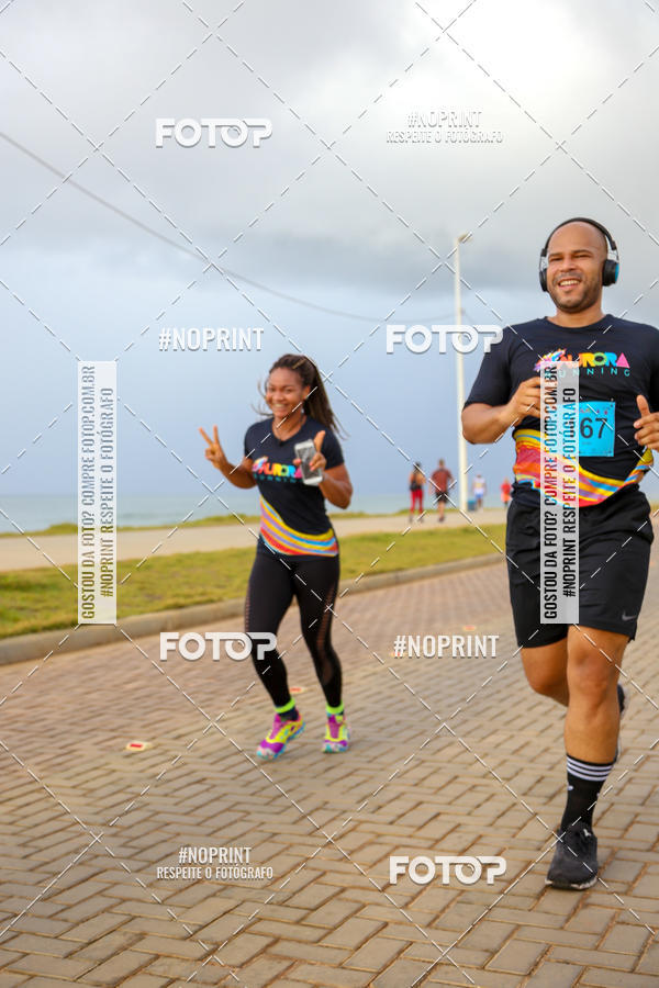Achetez vos photos de l'vnementAURORA RUNNING sur Fotop