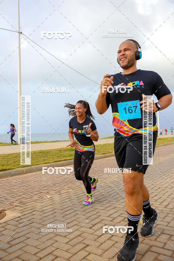 Achetez vos photos de l'vnementAURORA RUNNING sur Fotop