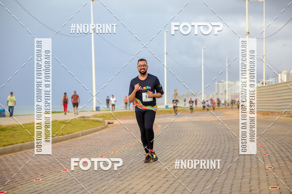 Achetez vos photos de l'vnementAURORA RUNNING sur Fotop