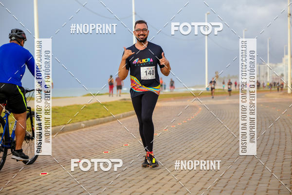 Achetez vos photos de l'vnementAURORA RUNNING sur Fotop