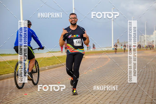Achetez vos photos de l'vnementAURORA RUNNING sur Fotop