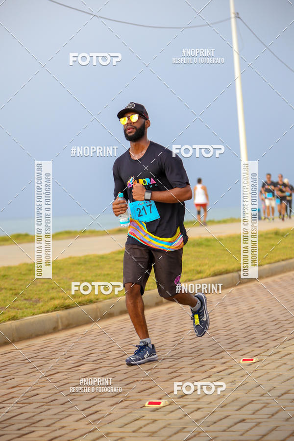 Achetez vos photos de l'vnementAURORA RUNNING sur Fotop