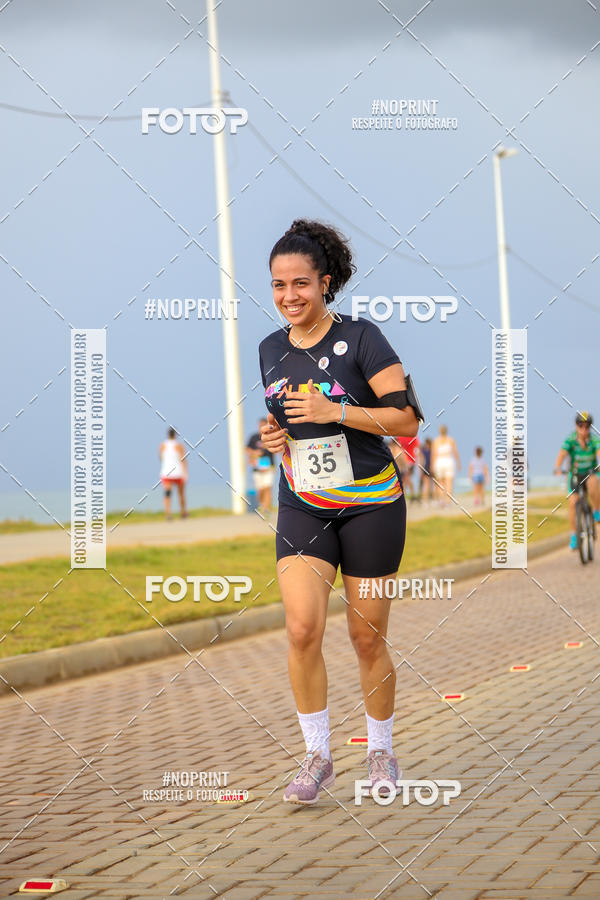 Achetez vos photos de l'vnementAURORA RUNNING sur Fotop