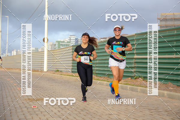 Achetez vos photos de l'vnementAURORA RUNNING sur Fotop