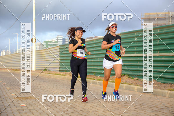 Achetez vos photos de l'vnementAURORA RUNNING sur Fotop