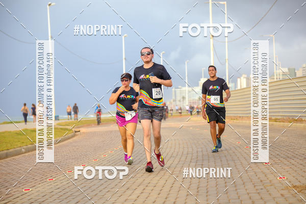 Achetez vos photos de l'vnementAURORA RUNNING sur Fotop