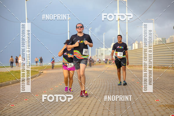 Achetez vos photos de l'vnementAURORA RUNNING sur Fotop