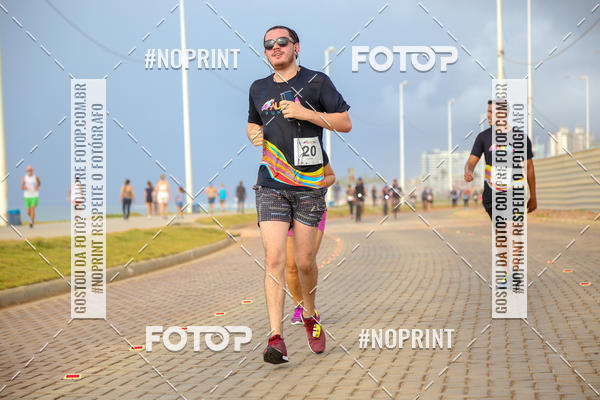 Achetez vos photos de l'vnementAURORA RUNNING sur Fotop