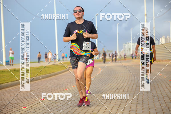 Achetez vos photos de l'vnementAURORA RUNNING sur Fotop