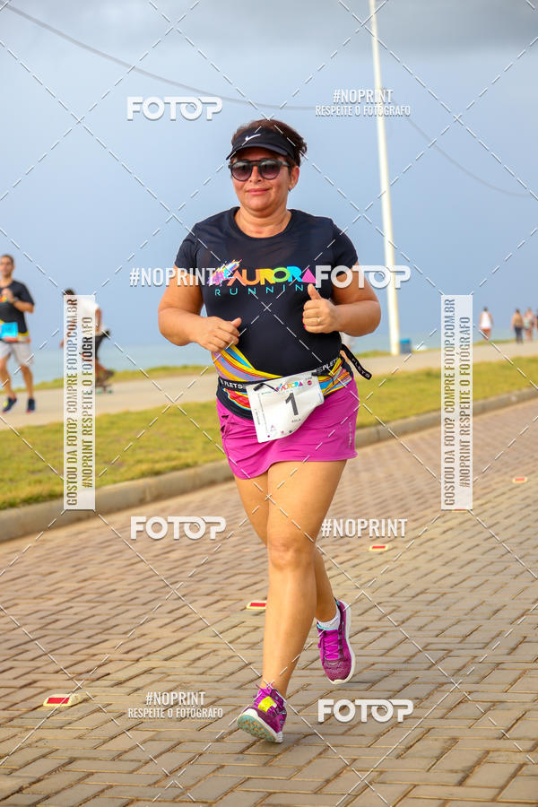 Achetez vos photos de l'vnementAURORA RUNNING sur Fotop
