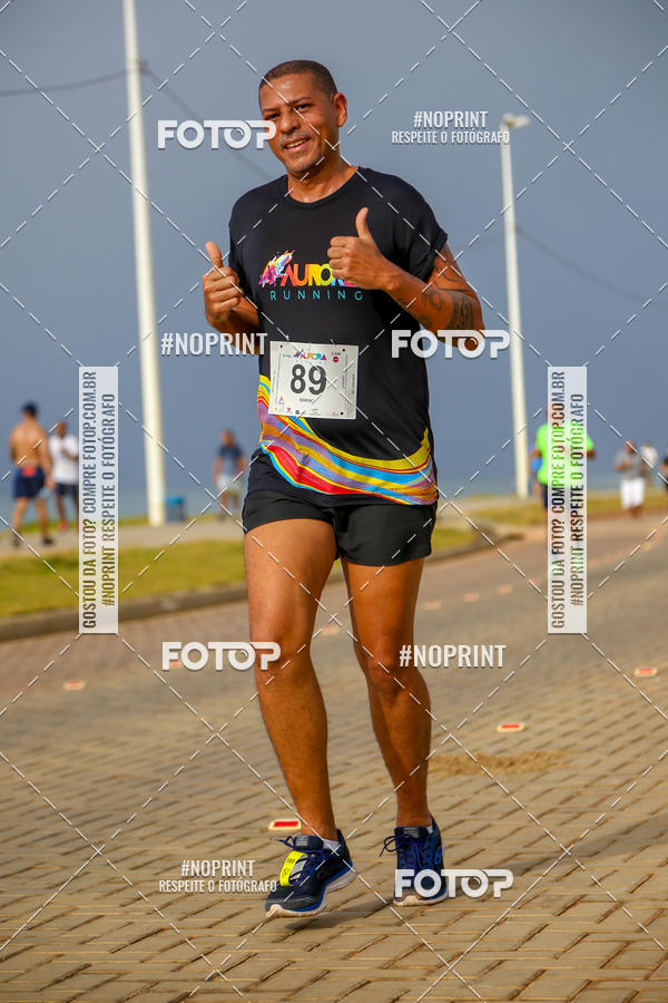 Achetez vos photos de l'vnementAURORA RUNNING sur Fotop