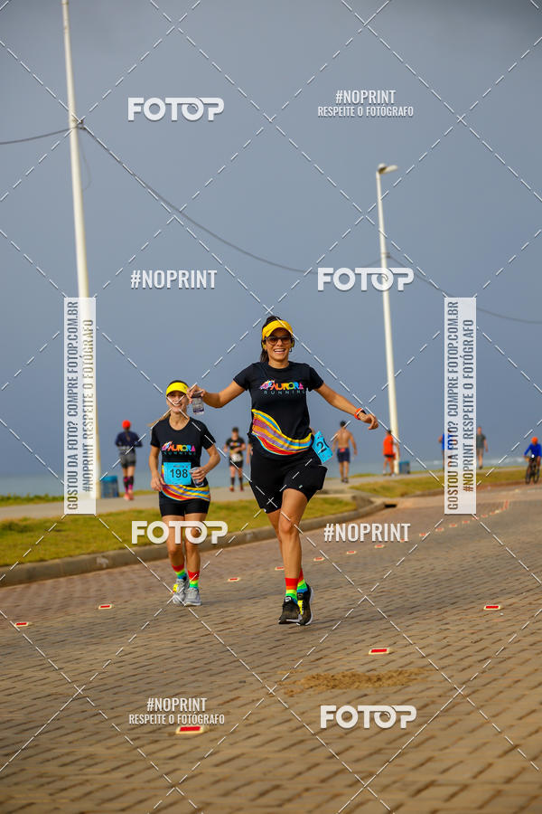 Achetez vos photos de l'vnementAURORA RUNNING sur Fotop