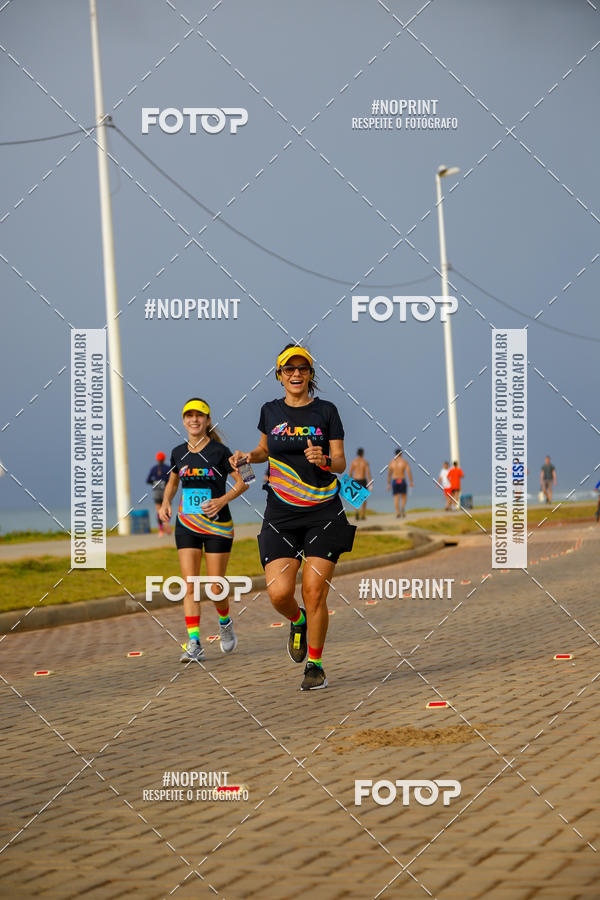 Achetez vos photos de l'vnementAURORA RUNNING sur Fotop