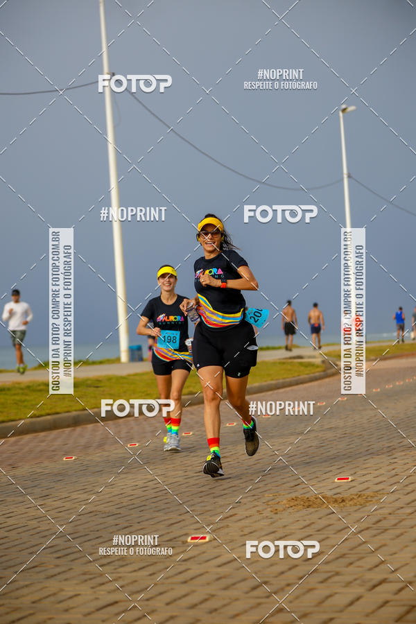 Achetez vos photos de l'vnementAURORA RUNNING sur Fotop