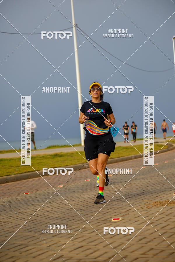 Achetez vos photos de l'vnementAURORA RUNNING sur Fotop