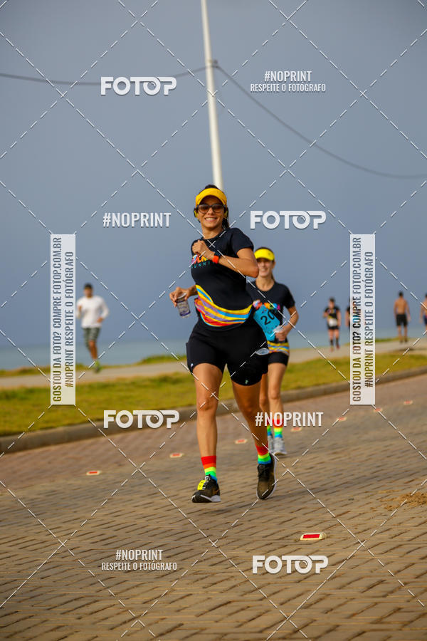 Achetez vos photos de l'vnementAURORA RUNNING sur Fotop