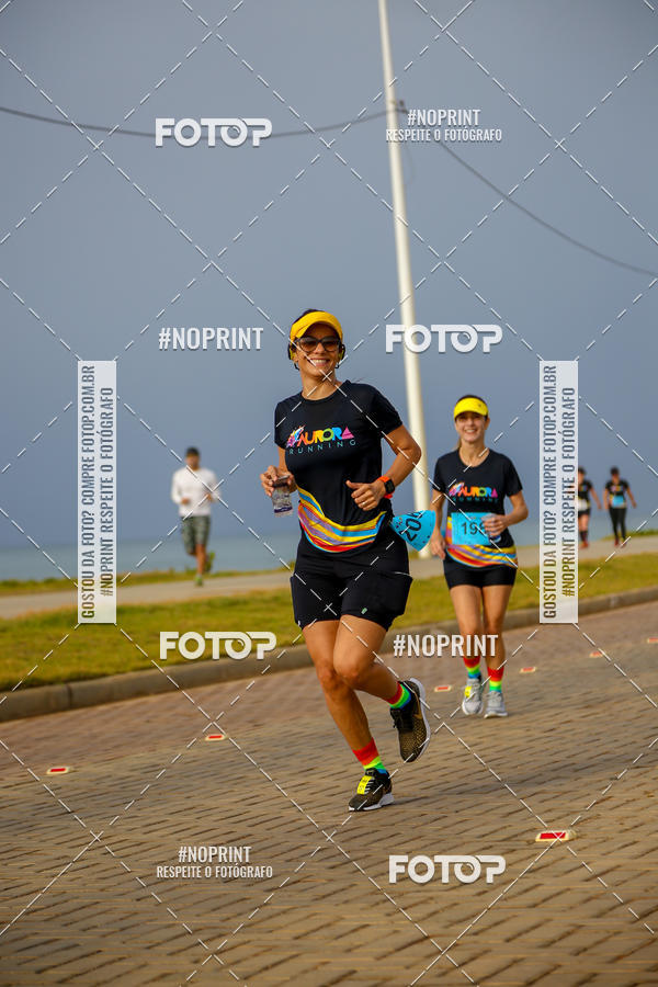 Achetez vos photos de l'vnementAURORA RUNNING sur Fotop