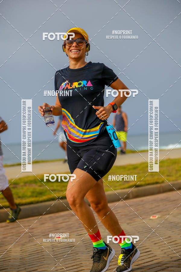 Achetez vos photos de l'vnementAURORA RUNNING sur Fotop